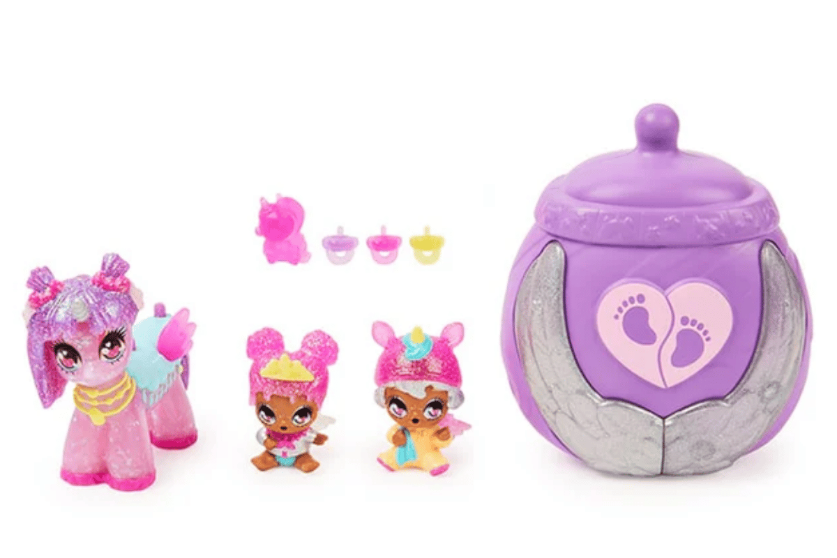 bup-be-hatchimals-sinh-doi-voi-dien-mao-dang-yeu